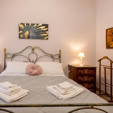 Daire Alloggio Con Patio+Parking *