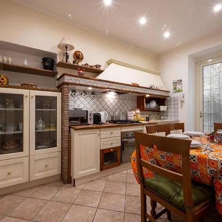 Daire Alloggio Con Patio+Parking *